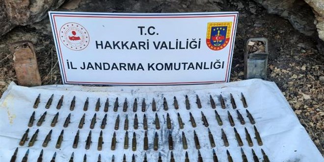 Hakkari'de araziye gömülü 80 uçaksavar mühimmatı ele geçirildi