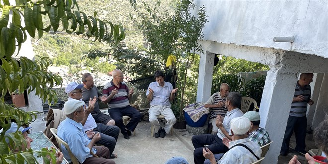 62 yıllık evli çift aynı gün farklı evlerde vefat etti