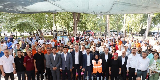 En düşük maaş 8 bin TL oldu, işçiler davul zurnayla kutladı