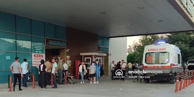 Düğün yemeğinden zehirlendiği değerlendirilen 78 kişi hastaneye kaldırıldı