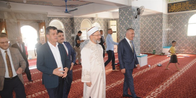 Diyanet leri Bakan Erba, rnak'ta hutbe irat etti