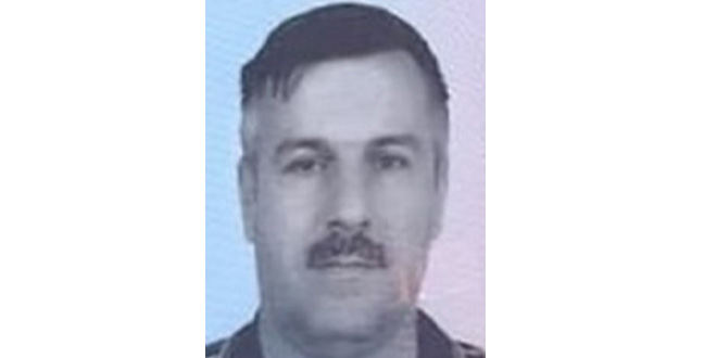 Kuma gömülen aracını çıkartmak isterken kalp krizi geçirdi