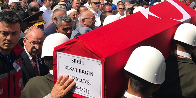 Manisalı şehit gözyaşlarıyla son yolculuğuna uğurladı