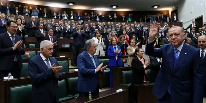Kararsız seçmenin AK Parti'ye dönmesi için atılması gereken adımlar