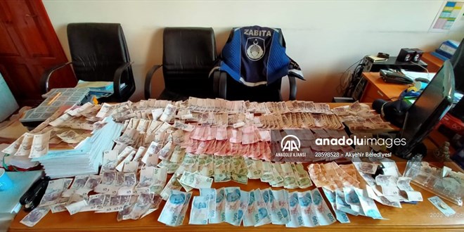 Konya'da dilencinin üzerinden 3 bin 912 lira çıktı