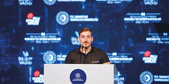 Mercedes'ten Togg için geldi: Gençlerle dünya yarışına gireriz