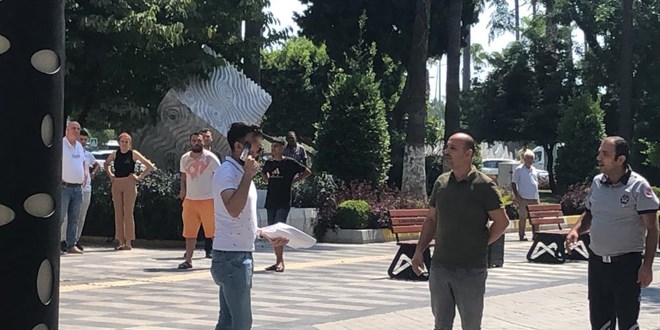 Eski asker, SGK önünde silahı başına dayadı, korku dolu anlar yaşattı
