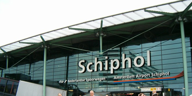 Amsterdam Havaliman younluk sebebiyle uan karanlarn masraflarn karlayacak