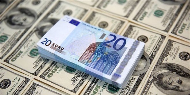 Euro-dolar yine parite seviyesine geldi