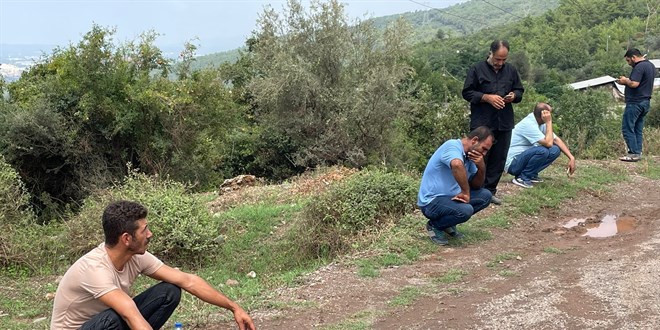Hatay'da uçuruma devrilen kamyonetteki 3 işçi öldü