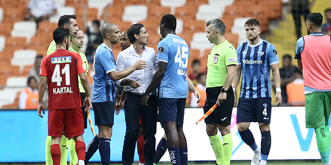 Balotelli - Montella kavgası! Maç bitti, iki İtalyan birbirine girdi