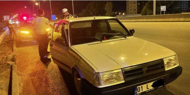 Adana'da 'dur' ihtarına uymayan sürücü gözaltına alındı