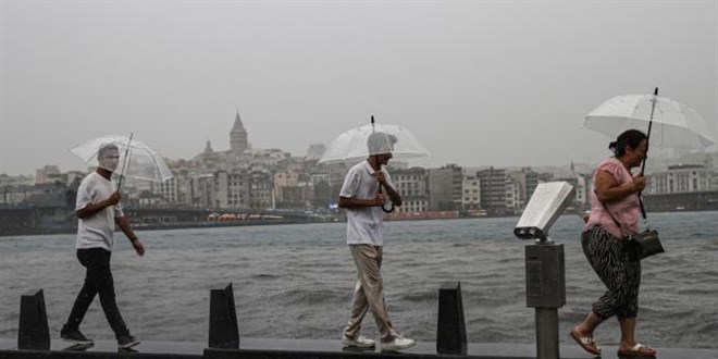 İstanbul'da beklenen sağanak başladı, AFAD uyardı