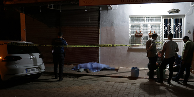 Adana'da kaldrmda erkek cesedi bulundu