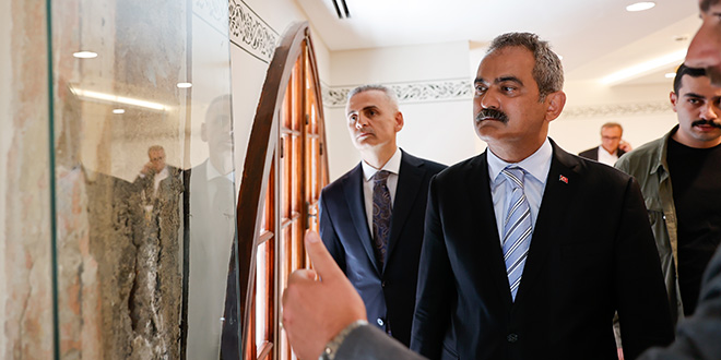 Bakan Özer: Bugün kütüphanelerimizde 80 milyon kitap var