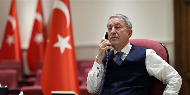 Bakan Akar, Ukraynalı bakanlar ile telefonda görüştü