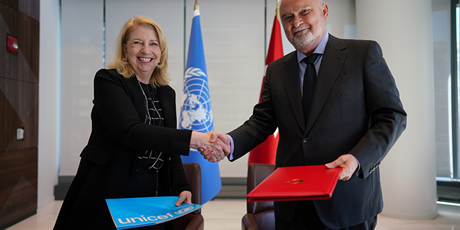 Türkiye ve UNICEF, 'Ev Sahibi Ülke Anlaşması'nı yeniledi
