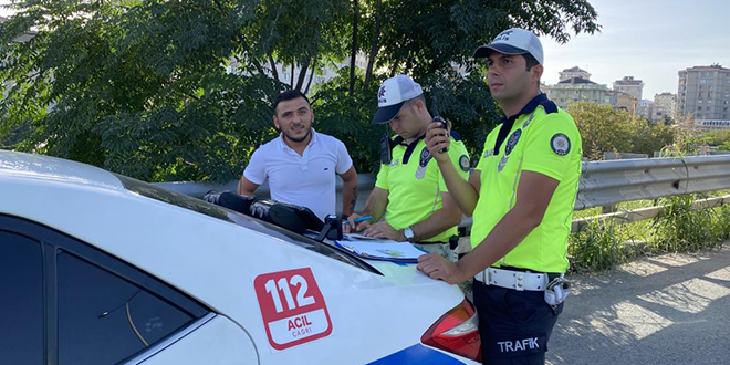 Usulsüz çakar ve siren kullanımına denetim: Sürücülere ceza yağdı