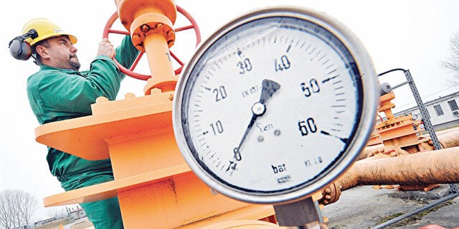Gaz ödemesi ruble ile olacak, 2,5 milyar dolar içeride kalacak
