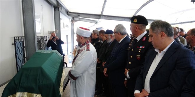 Aileler anlaşamadı, polis memurunun defnedileceği yere mahkeme karar verdi
