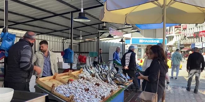 Zonguldak'ta ya, balk fiyatlarn ykseltti