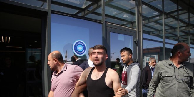 Akrabalar arasındaki kavga kanlı bitti: 2 ölü