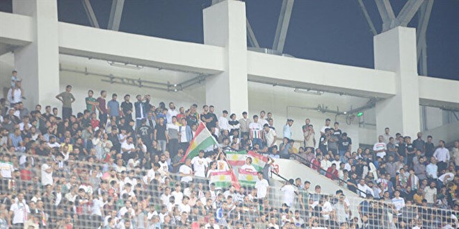 Amedspor tribünlerinde paçavra görüntüleri: İçişleri Bakanlığı soruşturma başlattı