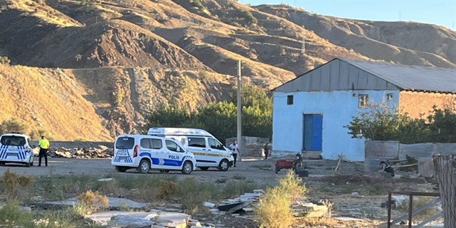 Gözünü taşla yaralayan adamı tüfekle vurdu