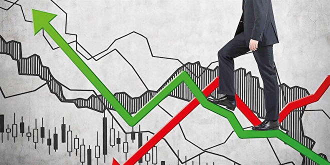 Yüksek faiz krizi derinleştirir