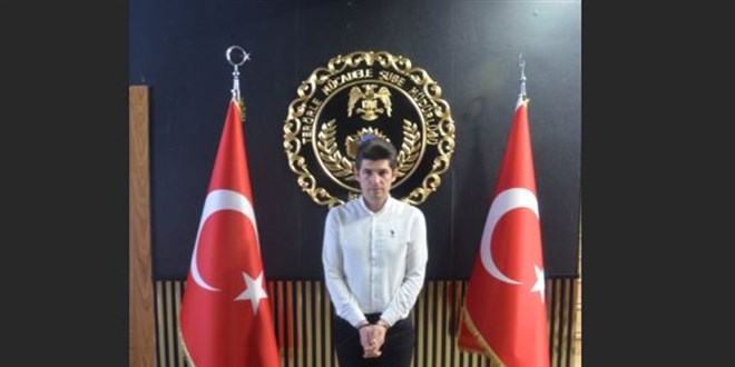 Emniyet'ten başarılı FETÖ operasyonu: Eski binbaşı kıskıvrak yakalandı