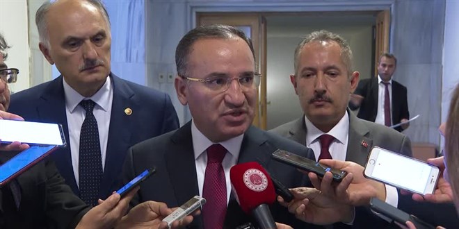 Bakan Bozdağ: Anayasa teklifini Pazartesi'ye kadar netleştireceğiz