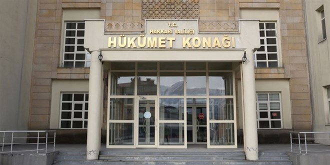 Valilik açıkladı: Milletvekilleri algı için kendilerini yere atmışlardır