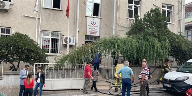 Aile sağlığı merkezinde korkutan yangın: 3'ü çocuk 13 kişi kurtarıldı