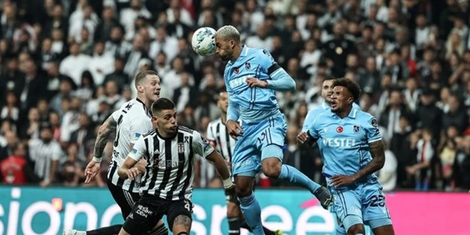 Dev maçta 4 gol: Trabzonspor kaçtı, Beşiktaş yakaladı