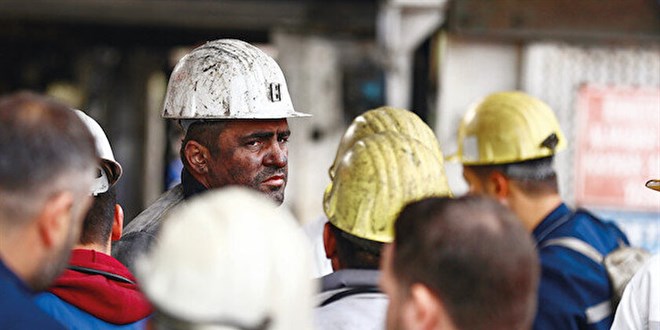 Merkeze uyarı gelmedi: Her işçinin üzerinde çip vardı