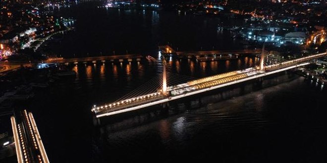 Atatürk ve Yeni Galata köprüleri araç ve yaya trafiğine kapatılacak