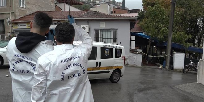 Amcasını kalbinden bıçakladı