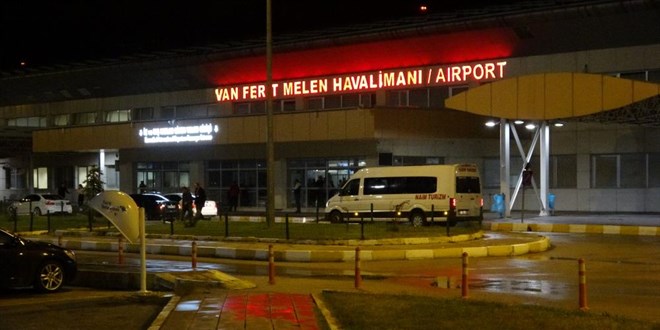 Van'daki uçuşlara sağanak engeli: 5 sefer iptal edildi