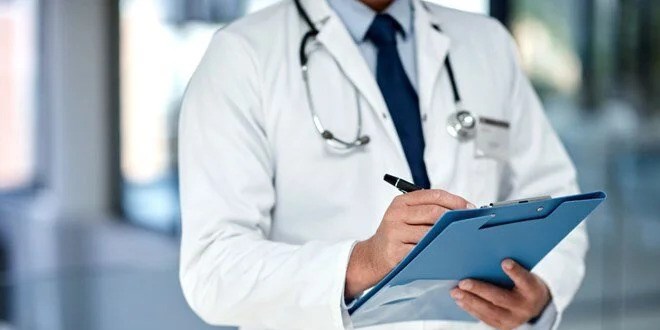 Rapor için para isteyen doktor açığa alındı
