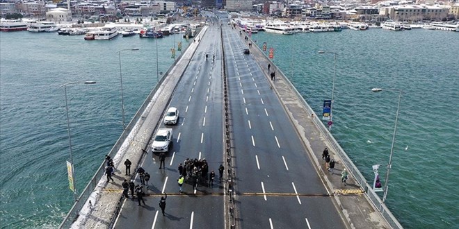 Atatürk Köprüsü bakım nedeniyle bu gece trafiğe kapatılacak