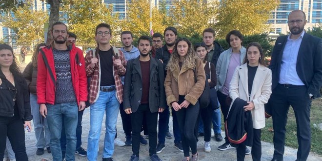 Erdoğan'a hakaret eden 4 üniversite öğrencisi hakim karşısına çıktı