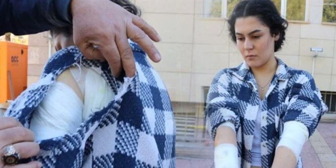 Üniversiteli Kübra'ya okula giderken köpekler saldırdı