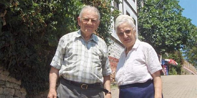Doktor ve eczacı kardeşler, 1 gün arayla vefat etti