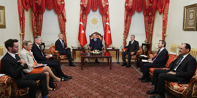 Cumhurbakan Erdoan, NATO Genel Sekreteri Stoltenberg'i kabul etti