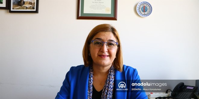 İki haftayı geçen öksürüklerin akciğer kanseri belirtisi olabileceği uyarısı