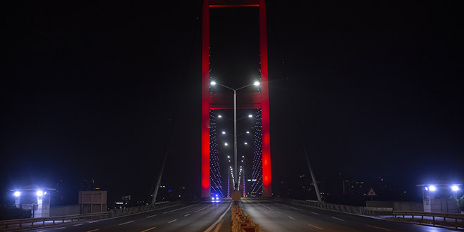 stanbul Maratonu iin 15 Temmuz ehitler Kprs ve baz yollar trafie kapatld