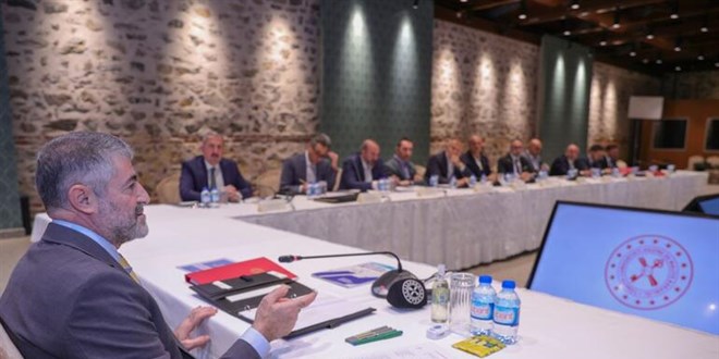 Bakan Nebati, inşaat sektörü temsilcileriyle görüştü