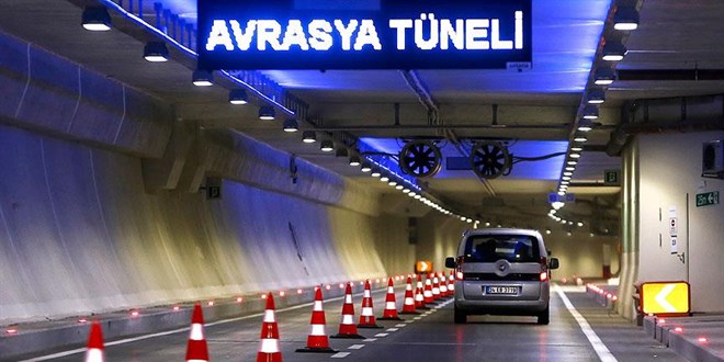 Bakan Karaismailoğlu'ndan Avrasya Tüneli'nden geçiş rekoru açıklaması
