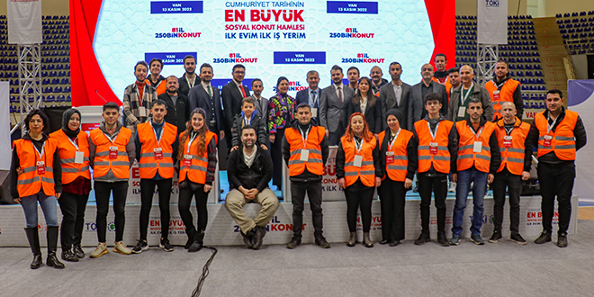 Van'da 'İlk Evim, İlk İş Yerim Projesi'nde yapılacak konutların kurası tamamlandı