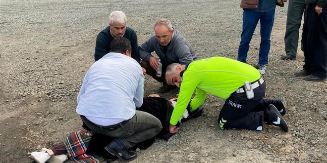 Nefes alamayan çocuğu ölümden kurtaran trafik polisi ayın polisi seçildi